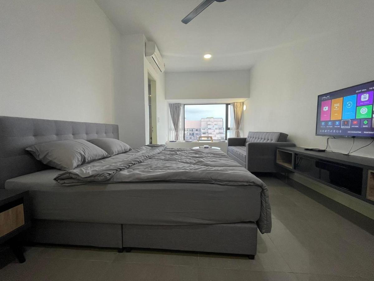 Melaka Imperio Residence With Wifi And Poolseaview ภายนอก รูปภาพ