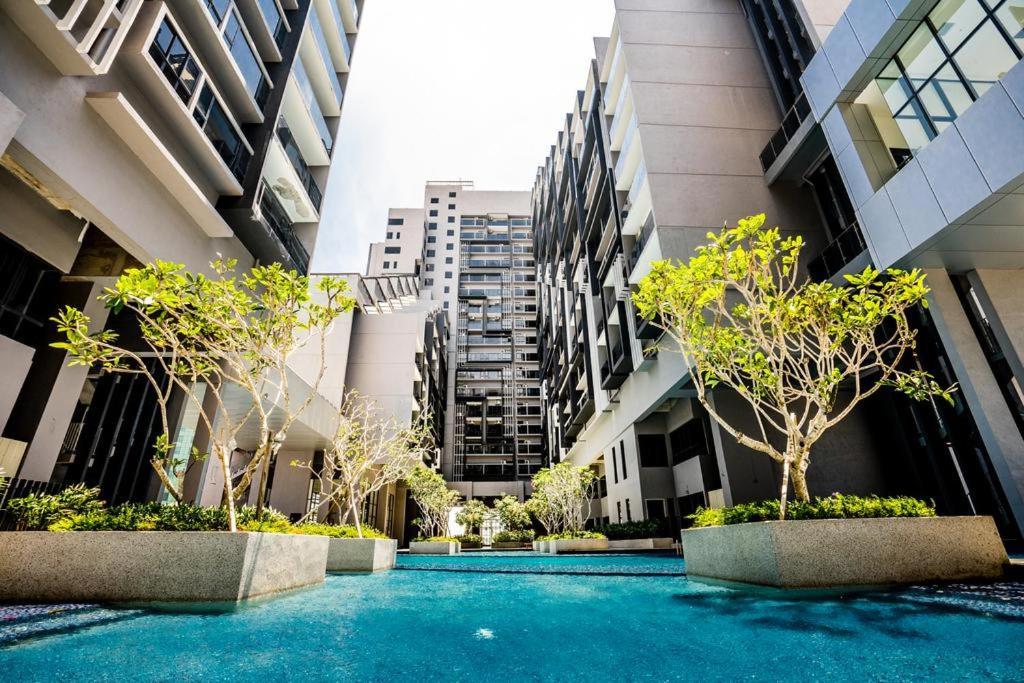 Melaka Imperio Residence With Wifi And Poolseaview ภายนอก รูปภาพ